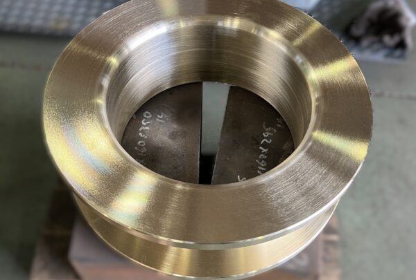 アルミニウム合金スリーブベアリング製作メイン画像 - はりま部品加工・機械組立.com